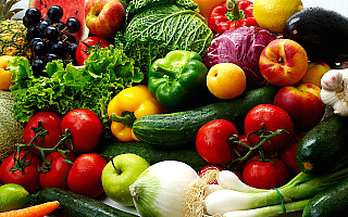 Coraz więcej dzieci je w szkole owoce i warzywa